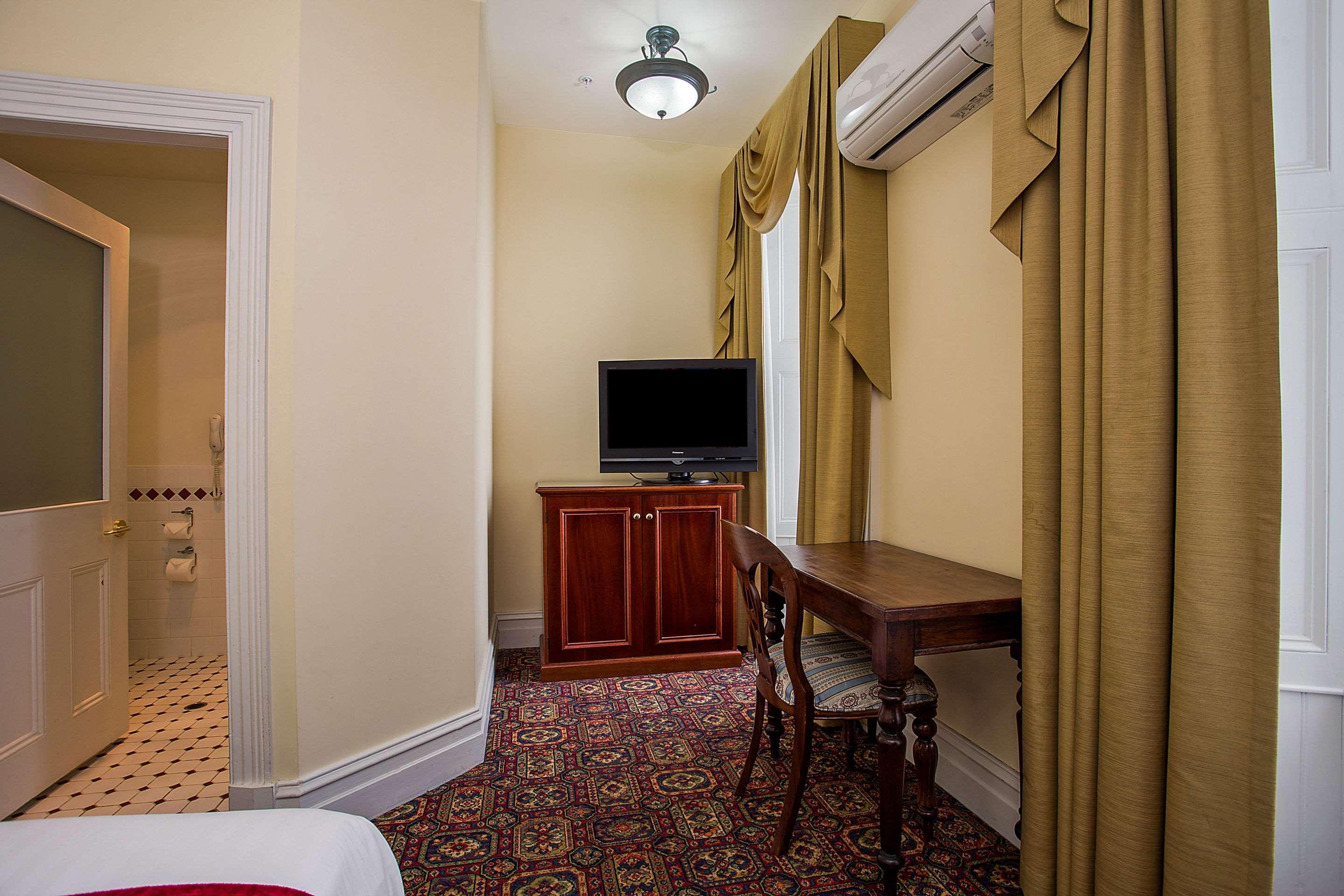 Quality Hotel Bentinck ポートランド エクステリア 写真